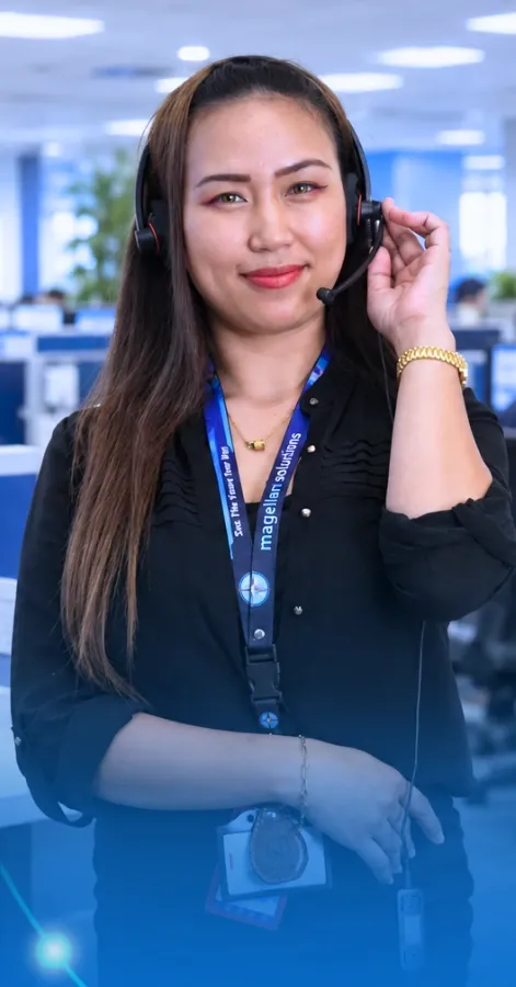 Online store team working with an outsourced customer service partner